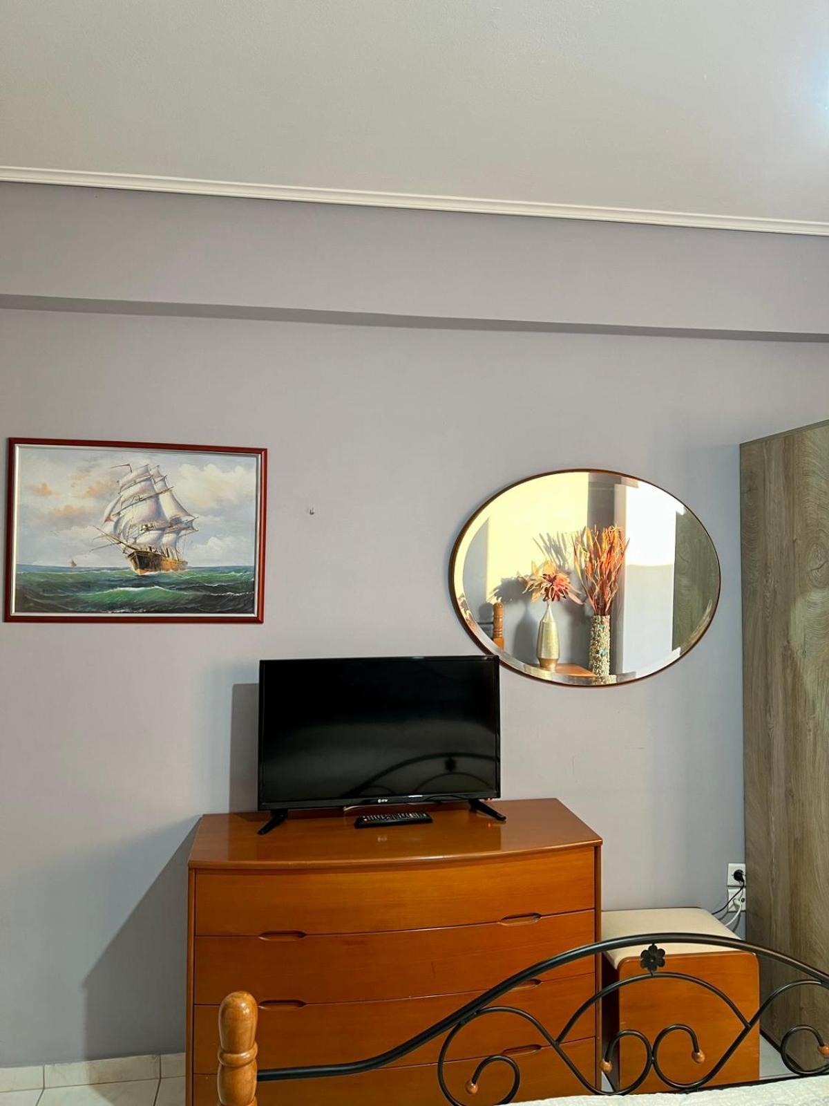 Vivian'S Apartment Халкіда Екстер'єр фото
